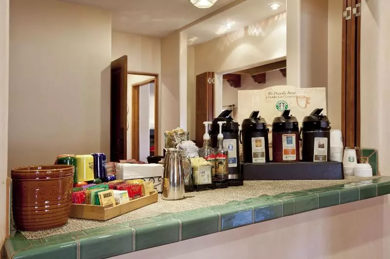 ホテル Piñon Court By La Fonda