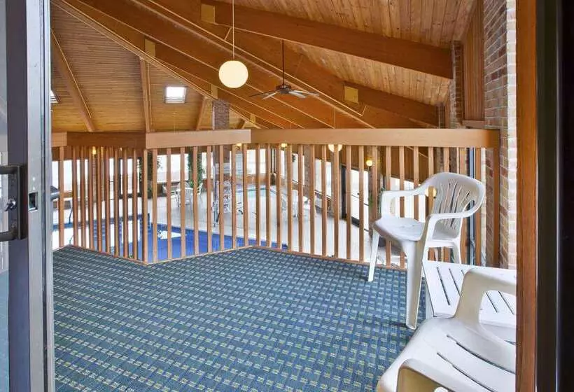 בית מלון כפרי Quality Inn Marshall Near I69