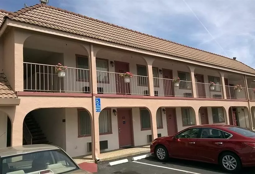 ホテル Econo Lodge