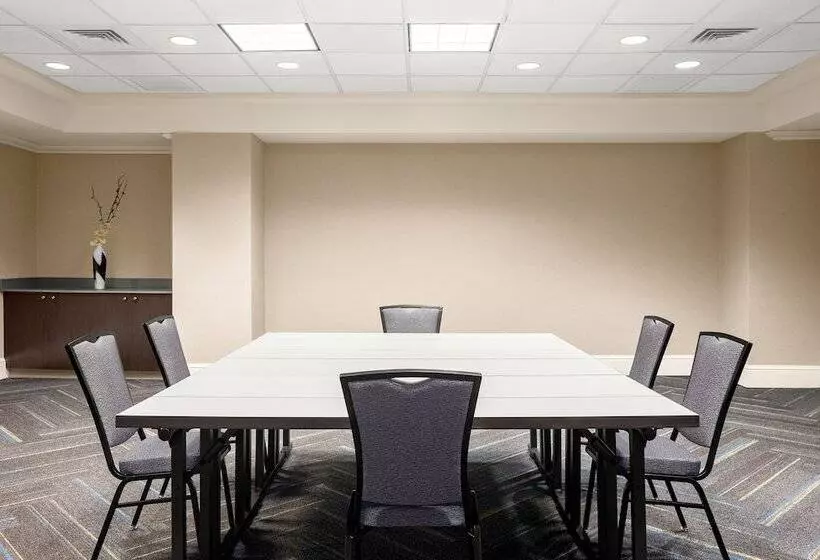 Отель Residence Inn New Rochelle