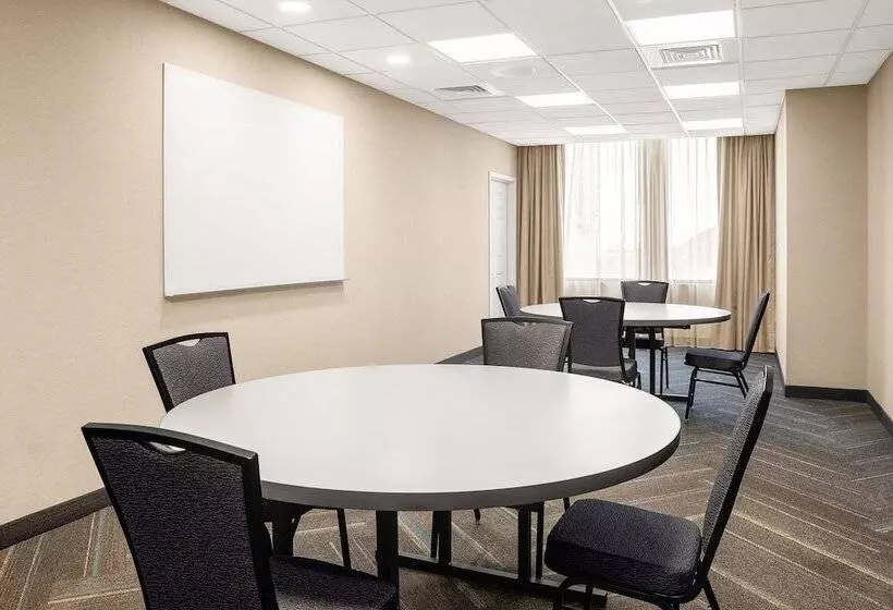 Отель Residence Inn New Rochelle