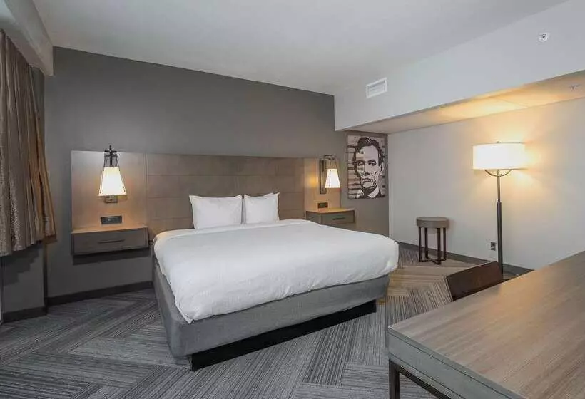 هتل State House Inn