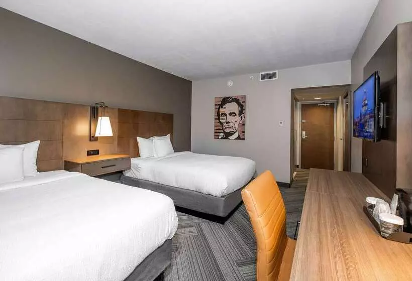 هتل State House Inn