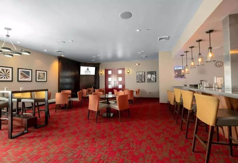 هتل State House Inn