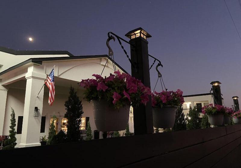 هتل Stratus Suites Boutique