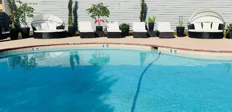 酒店 Stratus Suites Boutique