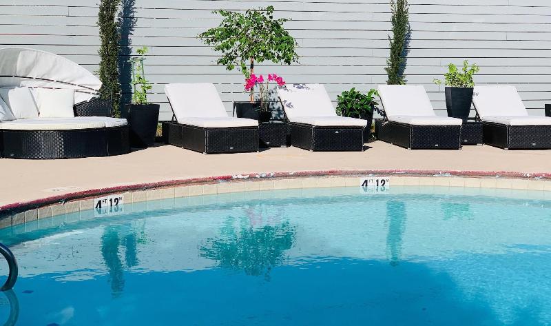 هتل Stratus Suites Boutique