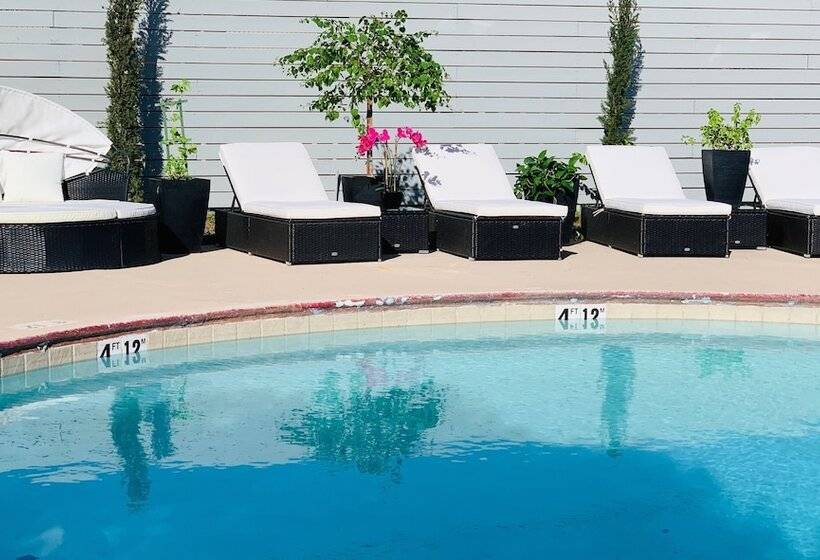 هتل Stratus Suites Boutique