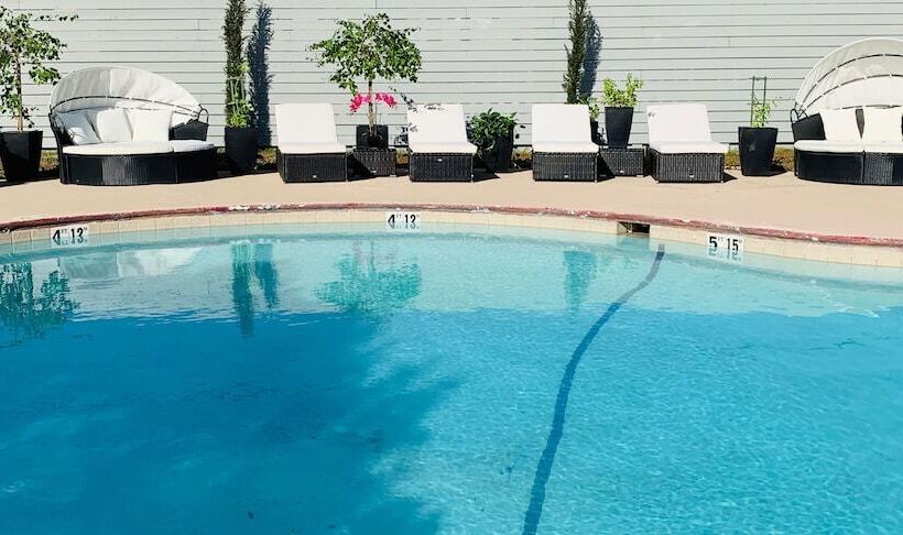 هتل Stratus Suites Boutique