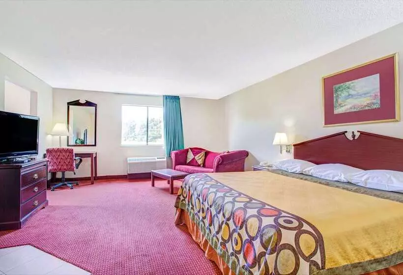 هتل Super 8 By Wyndham Clinton