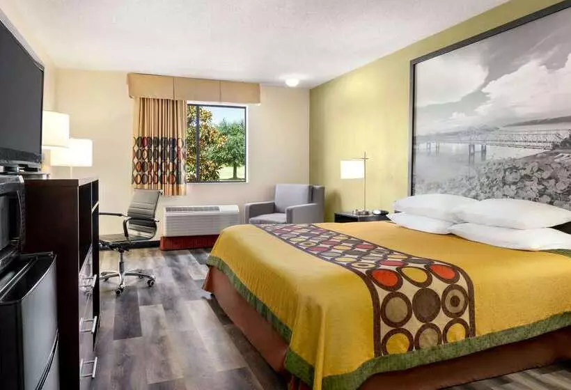 هتل Super 8 By Wyndham Clinton