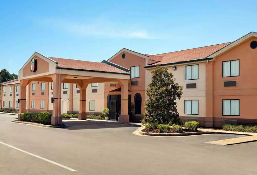 هتل Super 8 By Wyndham Clinton