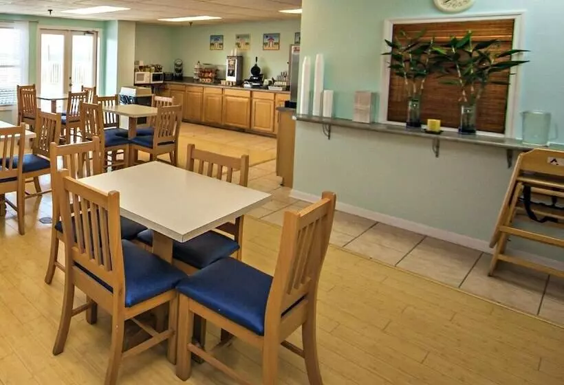 호텔 The Islander Inn