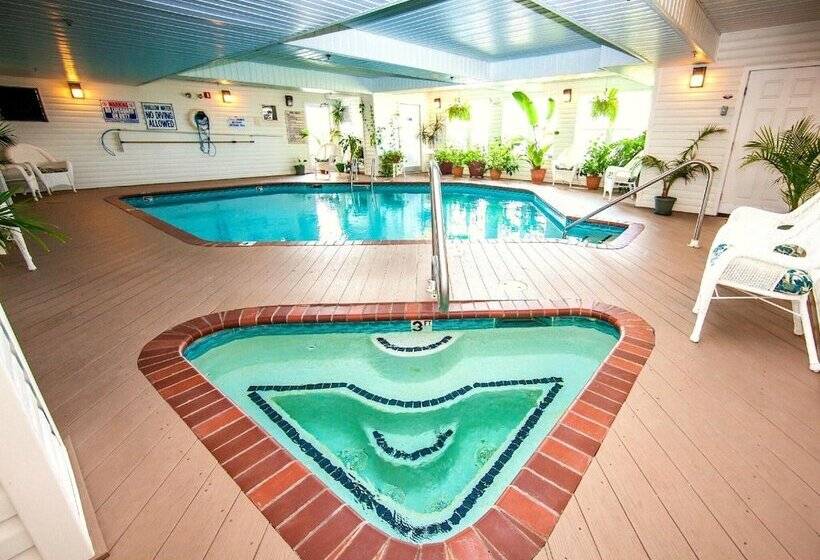 酒店 The Islander Inn