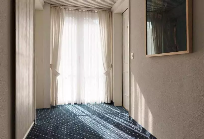 Kunsthotel Linde Garni