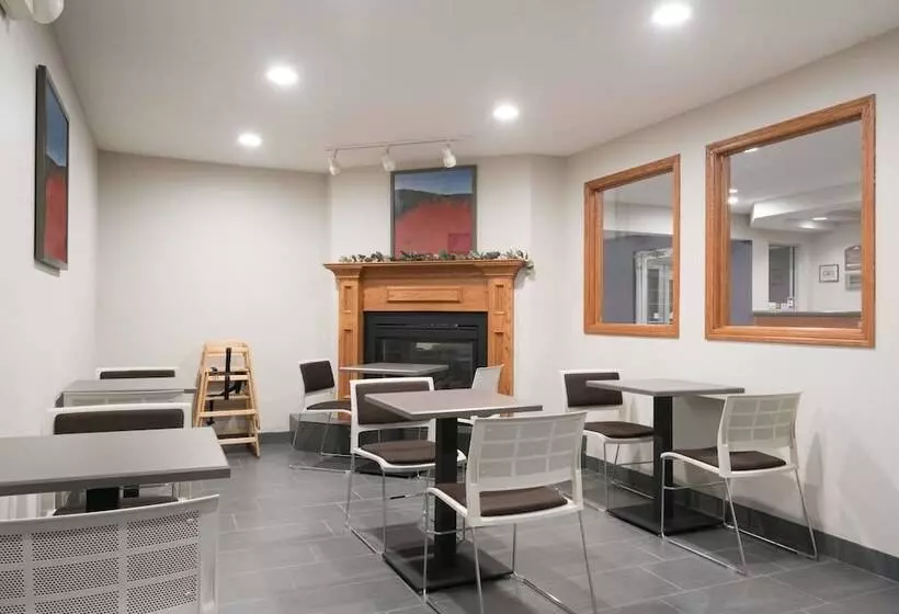 Microtel Inn & Suites By Wyndham Springfield