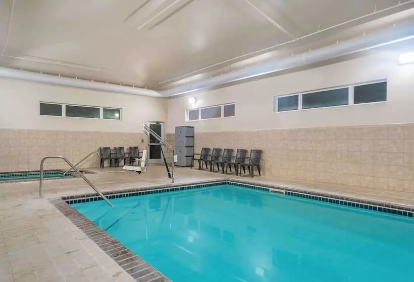 Microtel Inn & Suites By Wyndham Springfield