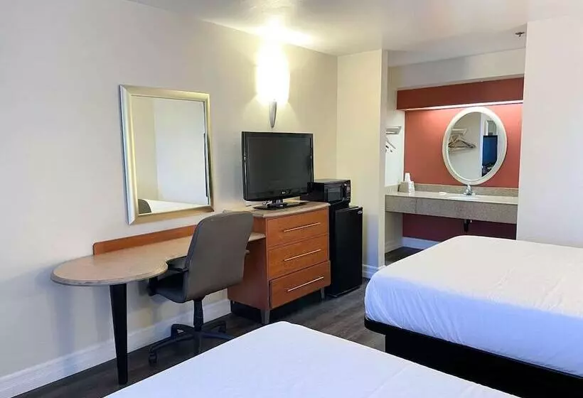 Motel 6 Barstow, Ca I15 And Lenwood Road