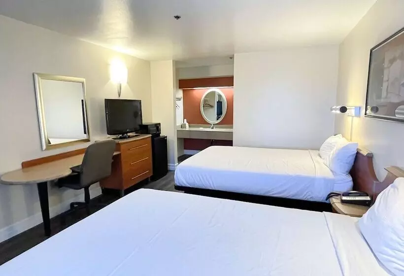 Motel 6 Barstow, Ca I15 And Lenwood Road