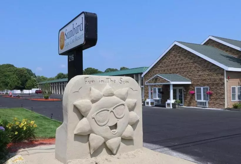 مُتل Sunbird Cape Cod Resort