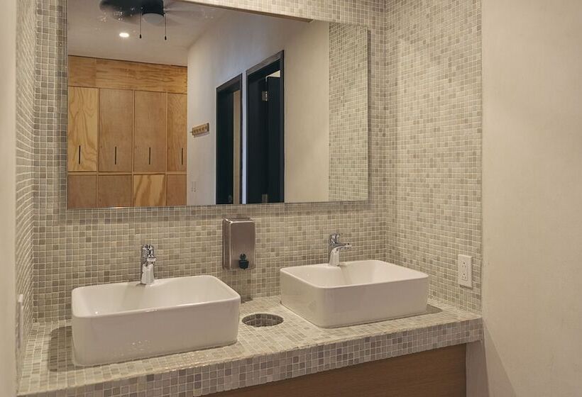 فندق صغير Mayan Monkey Tulum | Social