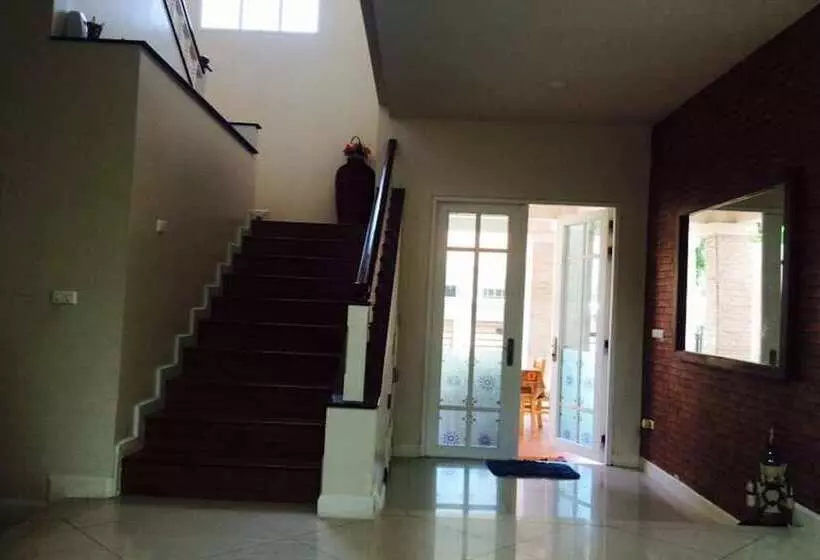 Aamiaismajoitus (B&B) Bann Dao