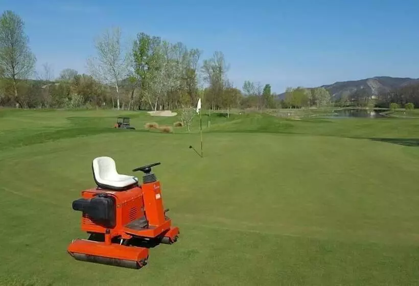 Aamiaismajoitus (B&B) Golf Valcurone