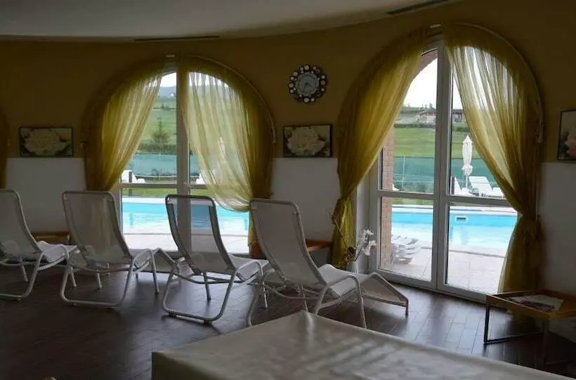 Aamiaismajoitus (B&B) Golf Valcurone