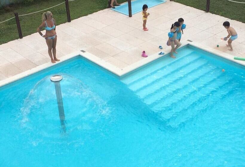 ベッドアンドブレックファースト Golf Valcurone