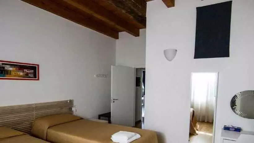 Aamiaismajoitus (B&B) Golf Valcurone