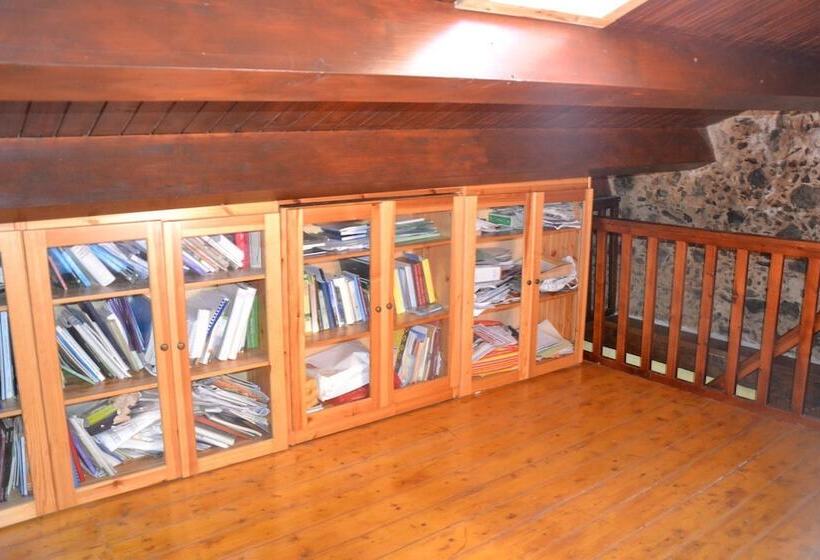 ベッドアンドブレックファースト La Roccia