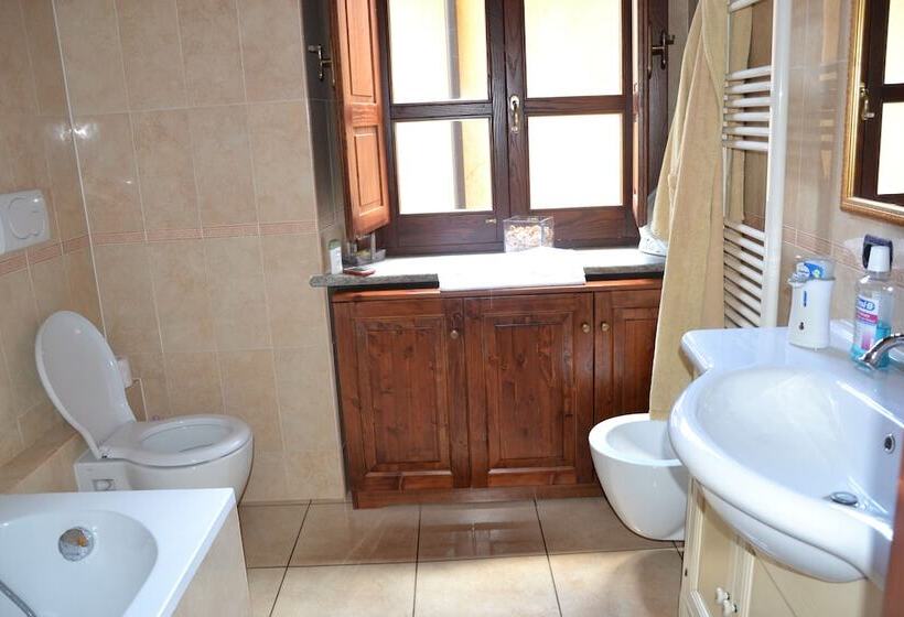 ベッドアンドブレックファースト La Roccia