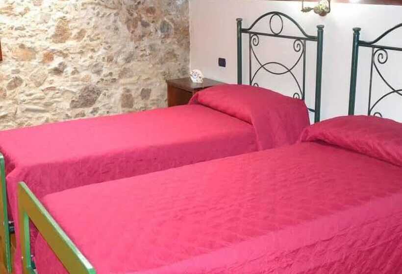 ベッドアンドブレックファースト La Roccia