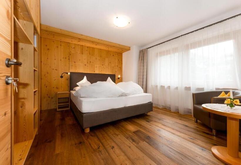 Garni Hotel Geier