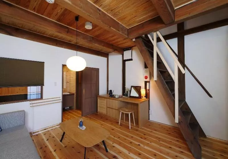 簡易ホテル Nipponia Hotel Takehara Saltworks Town