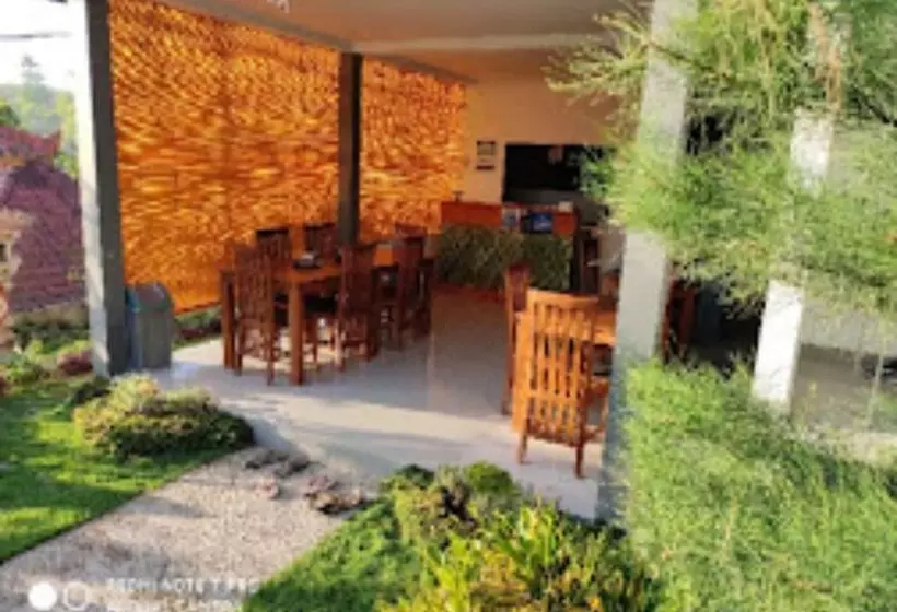 Hostelli Singgahan Bungalow By Ecommerceloka