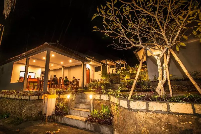 Hostelli Singgahan Bungalow By Ecommerceloka