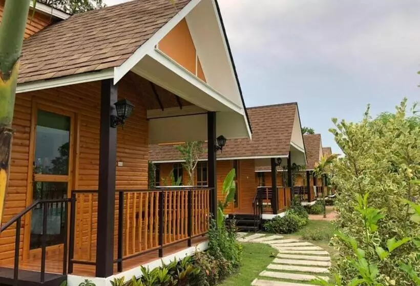 Hotelli Chang Puak Resort Damnoen Saduak