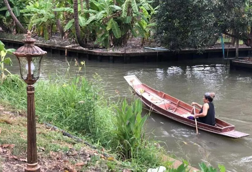 Hotelli Chang Puak Resort Damnoen Saduak