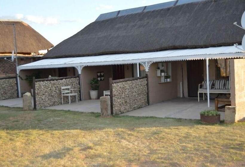 ホテル Ladybrand Khaya Farm Lodge