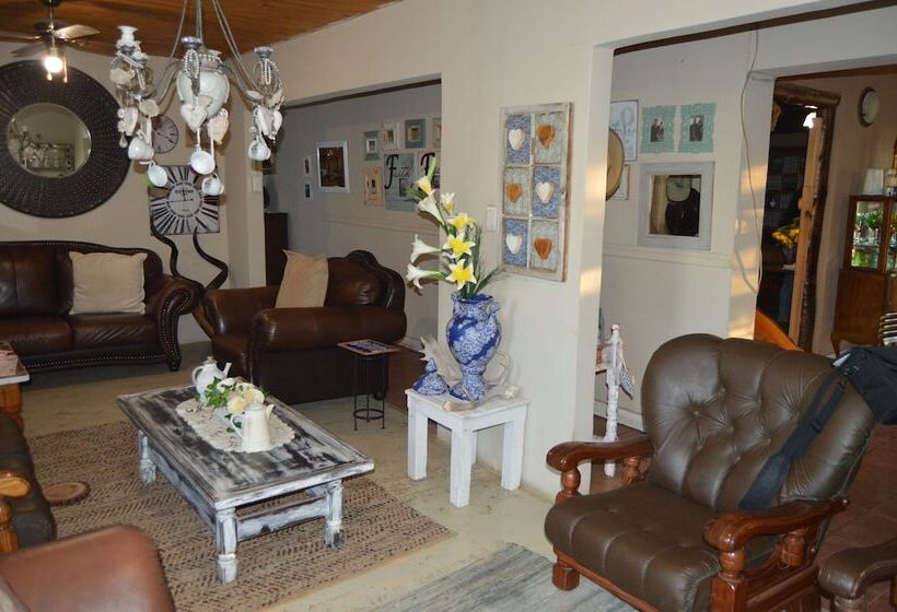 ホテル Ladybrand Khaya Farm Lodge