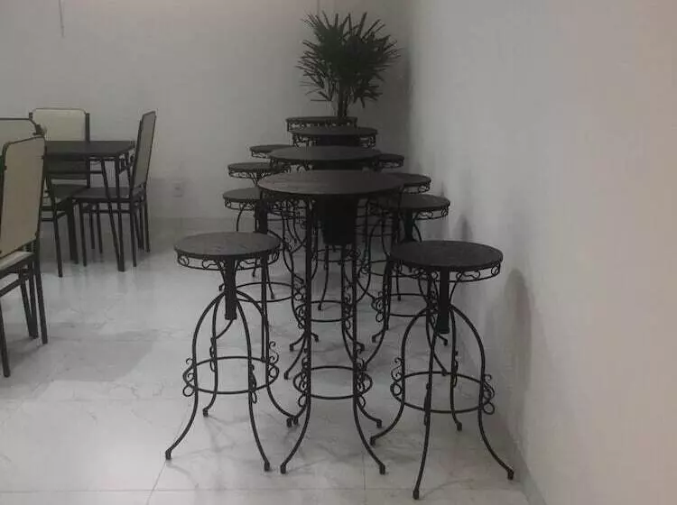 Hotelli Marini Palace