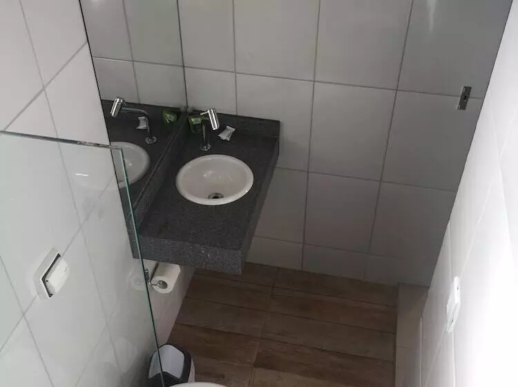 Hotelli Marini Palace