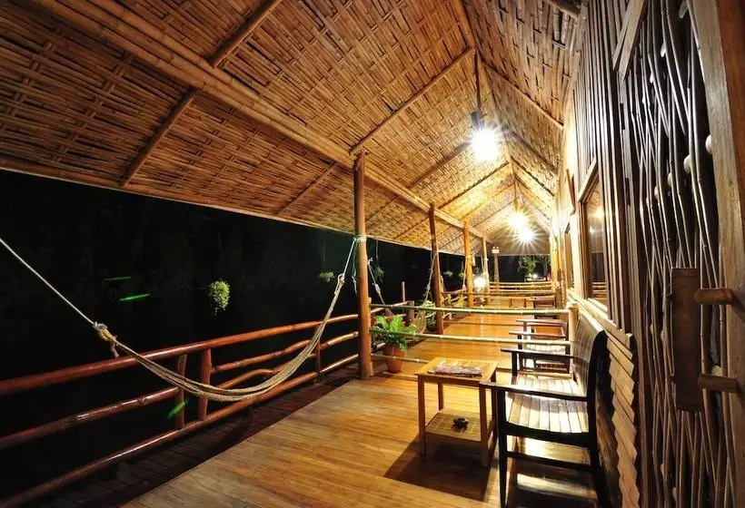 Hotelli Mek Kiri Riverkwai Resort Sha