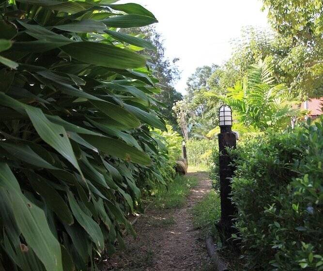 Otel Mek Kiri Riverkwai Resort Sha