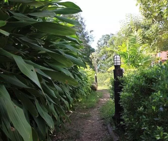 Hotelli Mek Kiri Riverkwai Resort Sha