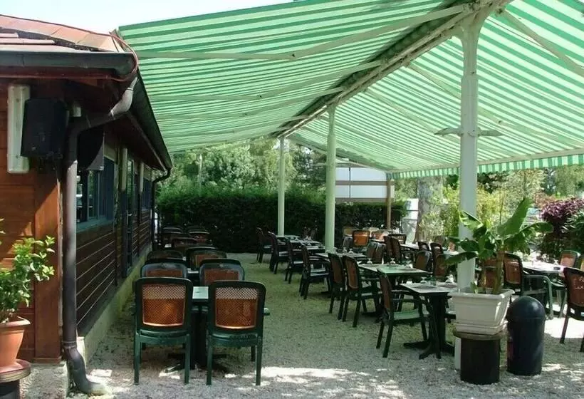 Hotelli Mobilhome Camping Arquebuse