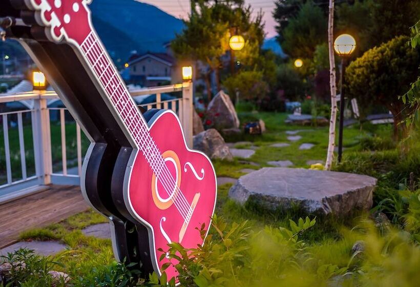 Отель Pique Nique Pension