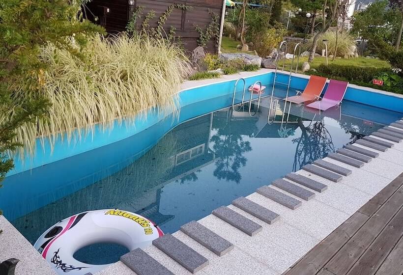 Отель Pique Nique Pension