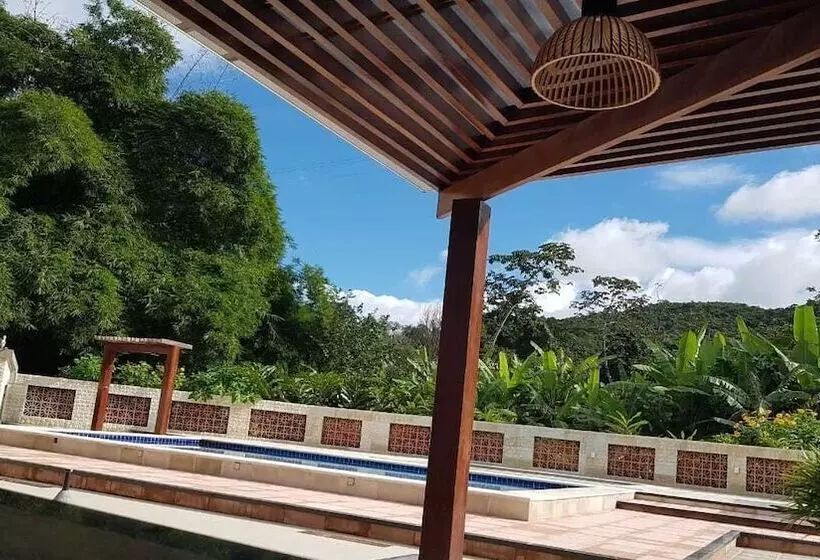 田舎風ホテル Cantinho Das Flores